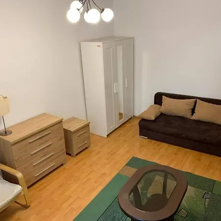 Helclow Apartment